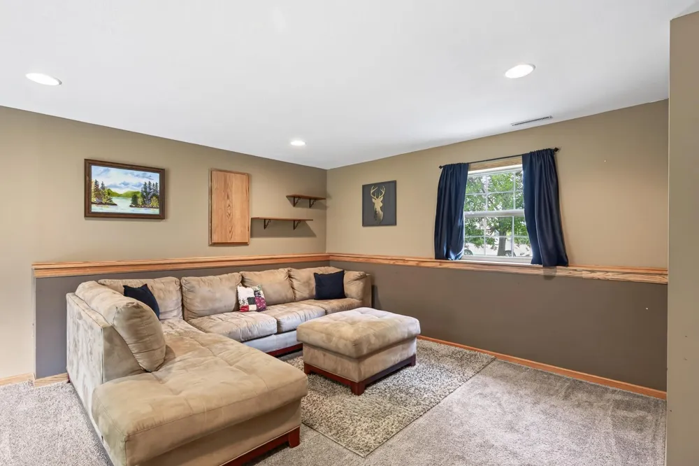 796 Park Brook Road NW Isanti, MN 55040