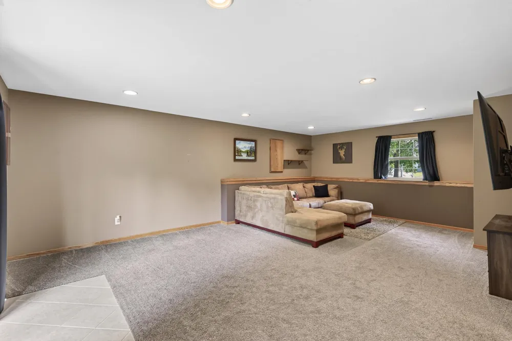 796 Park Brook Road NW Isanti, MN 55040