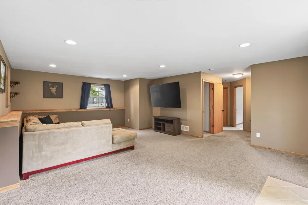 796 Park Brook Road NW Isanti, MN 55040