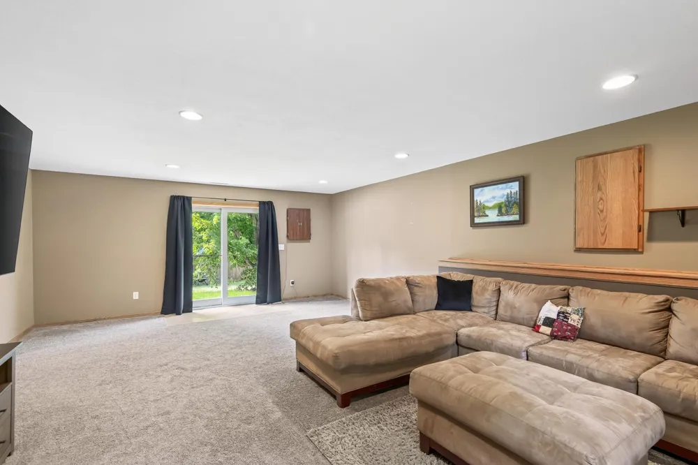 796 Park Brook Road NW Isanti, MN 55040