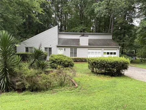 5506 Vaughn Road