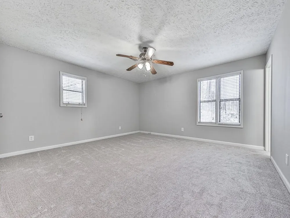 5506 Vaughn Road Woodstock, GA 30188