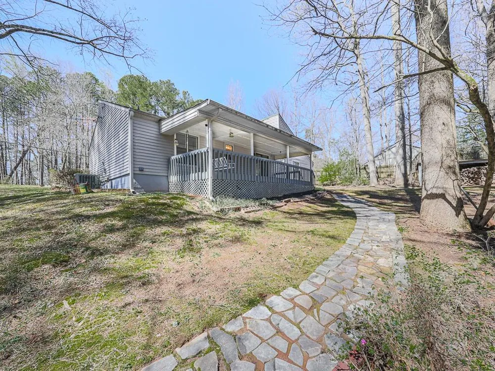 5506 Vaughn Road Woodstock, GA 30188
