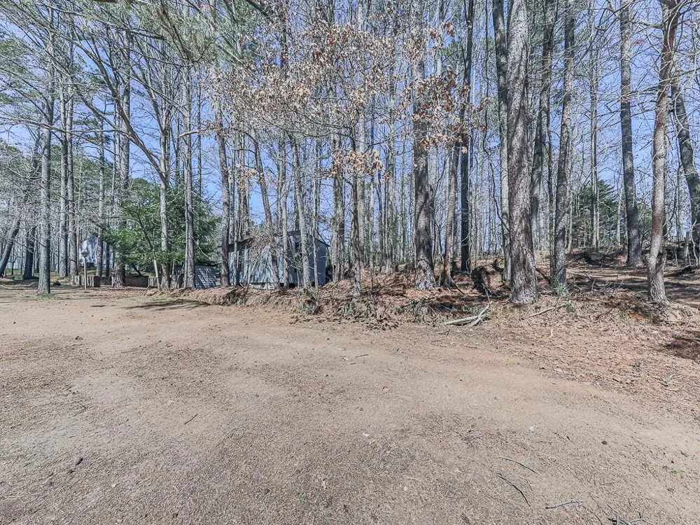 5506 Vaughn Road Woodstock, GA 30188