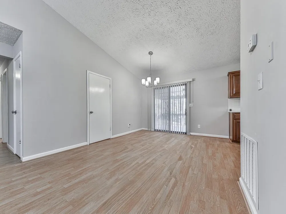 5506 Vaughn Road Woodstock, GA 30188
