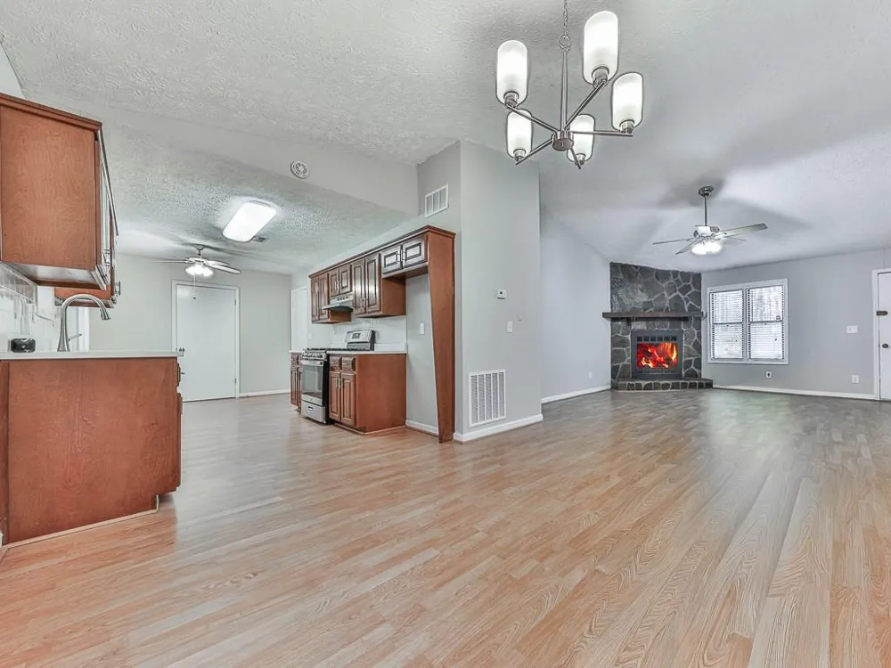 5506 Vaughn Road Woodstock, GA 30188