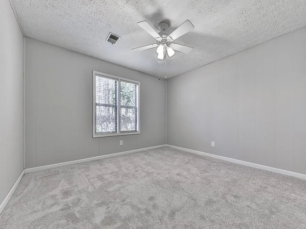 5506 Vaughn Road Woodstock, GA 30188