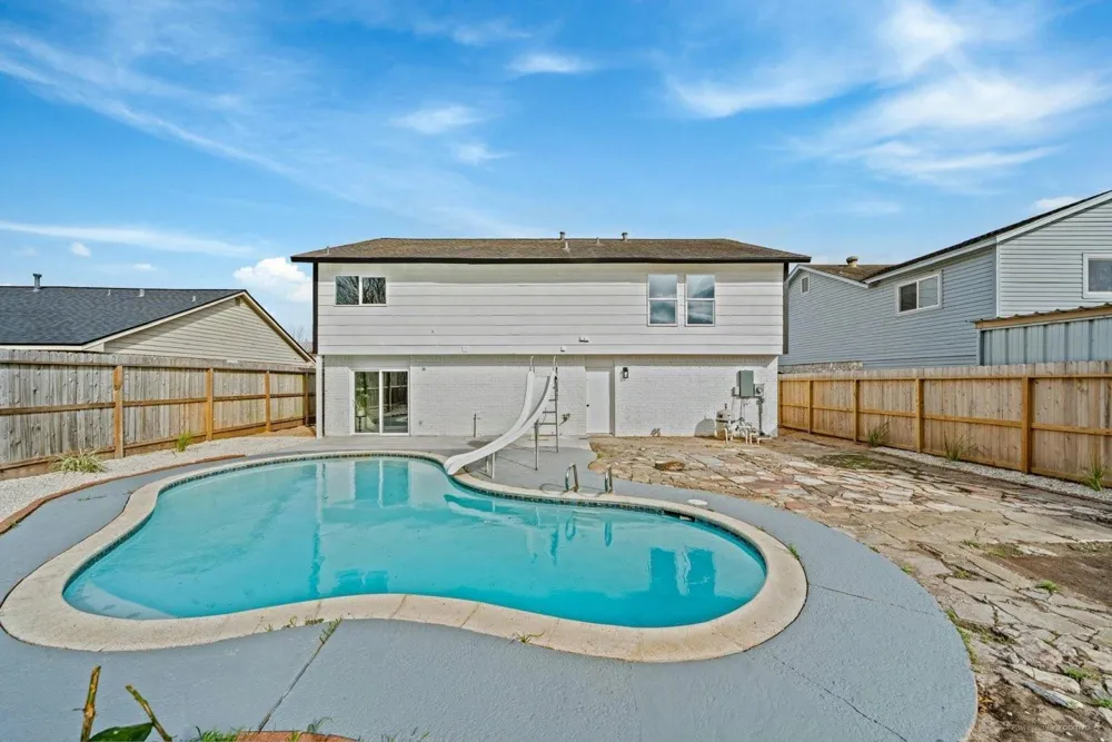 713 Sugar Hill Drive La Porte, TX 77571