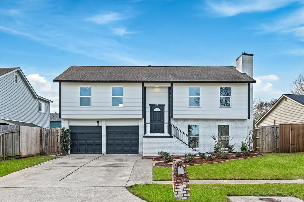 713 Sugar Hill Drive La Porte, TX 77571