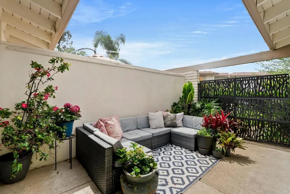 7063 Estrella De Mar Road Carlsbad, CA 92009