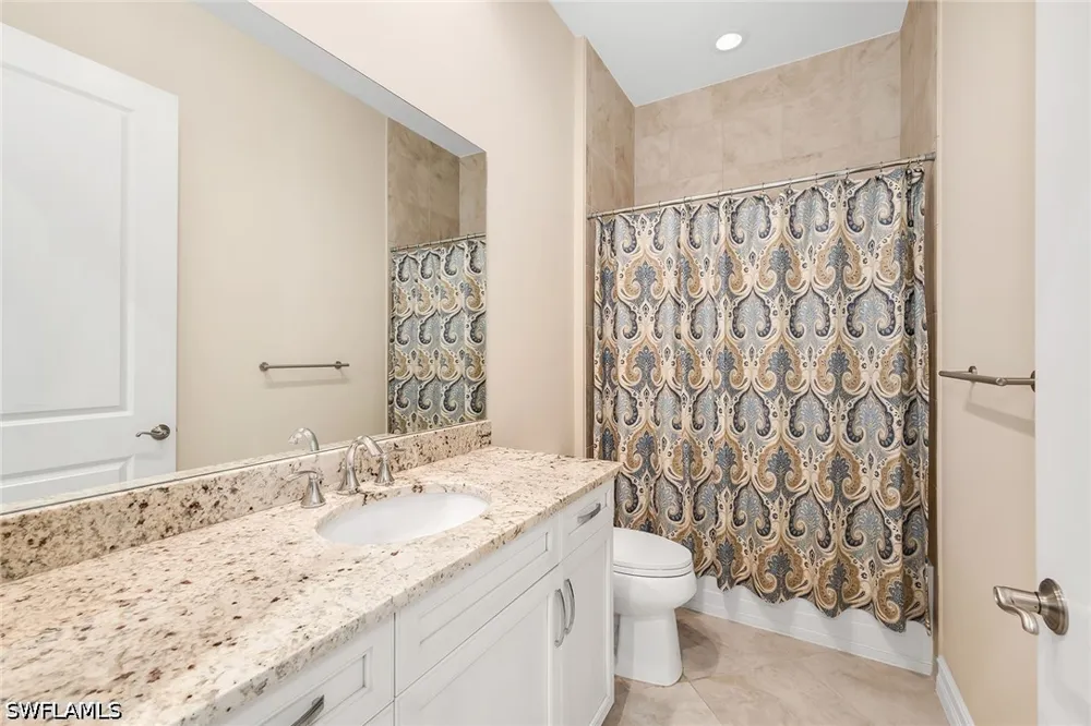 Hawthorne Drive #2104 Naples, FL 34113
