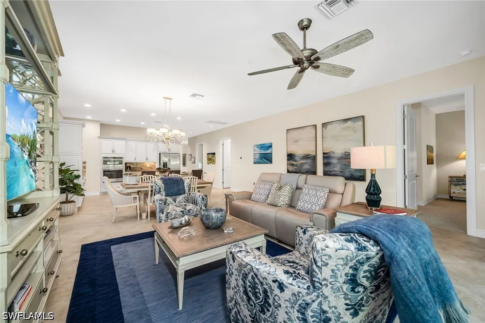 Hawthorne Drive #2104 Naples, FL 34113