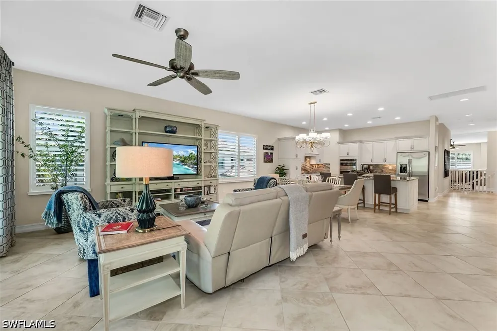 Hawthorne Drive #2104 Naples, FL 34113