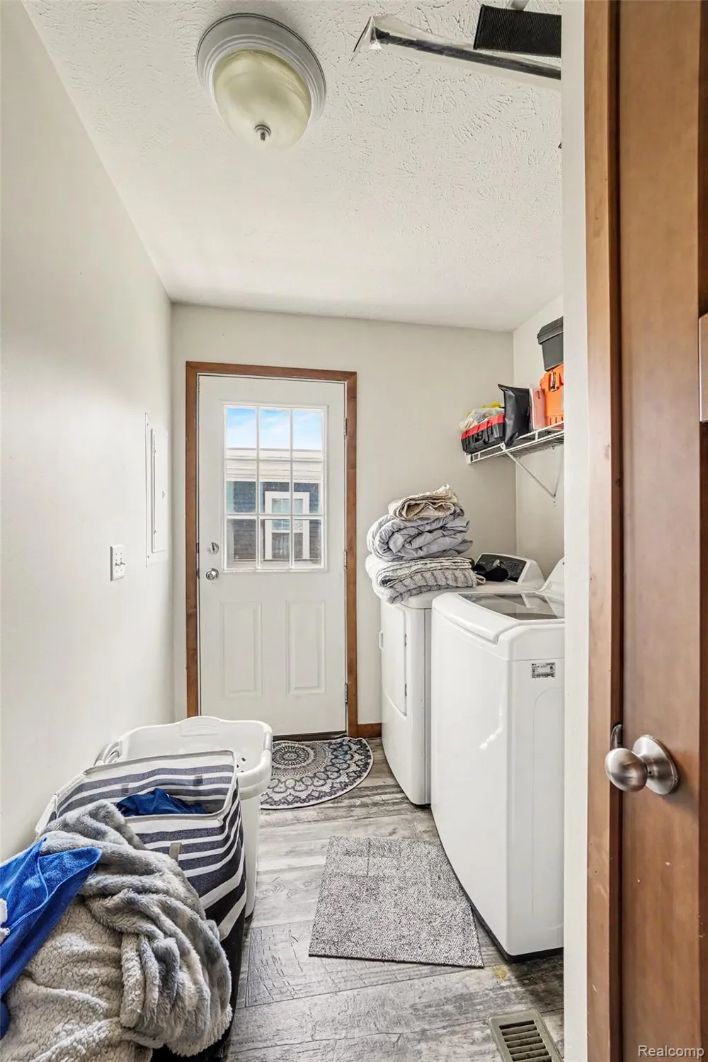 6289 Sleeping Beauty Tyrone Township, MI 48430
