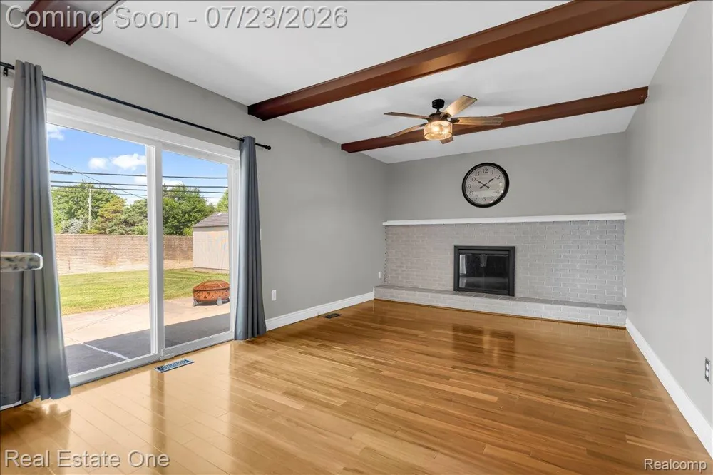 5063 Abington Drive Troy City, MI 48085