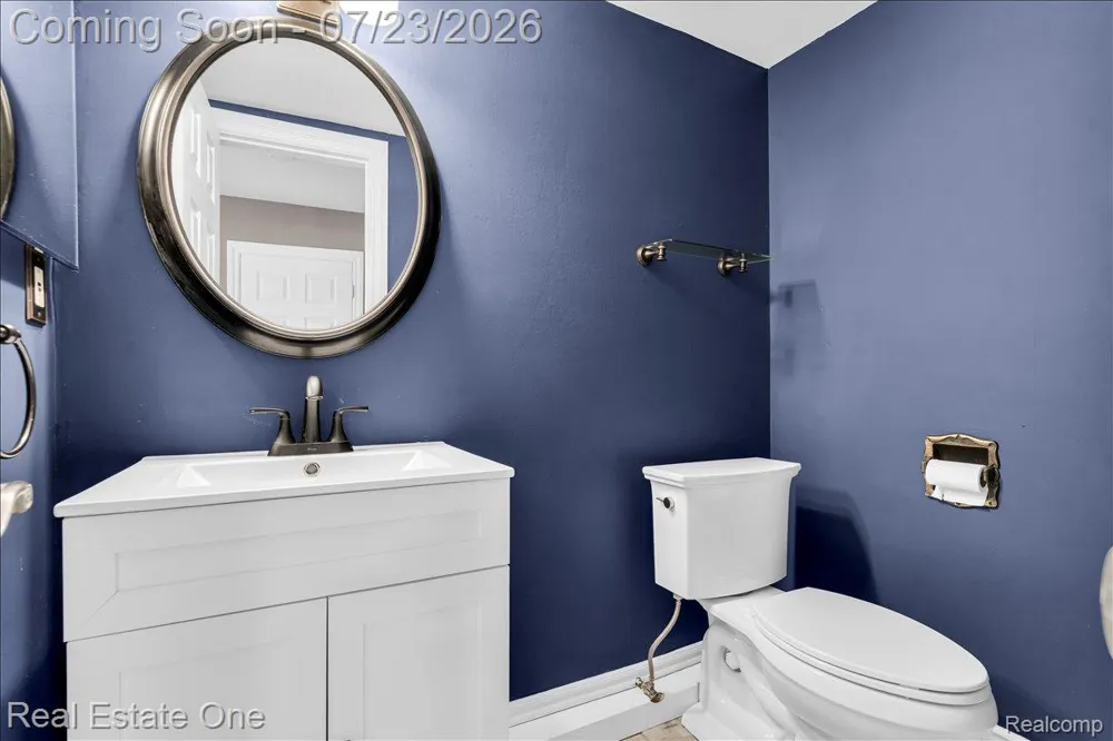 5063 Abington Drive Troy City, MI 48085