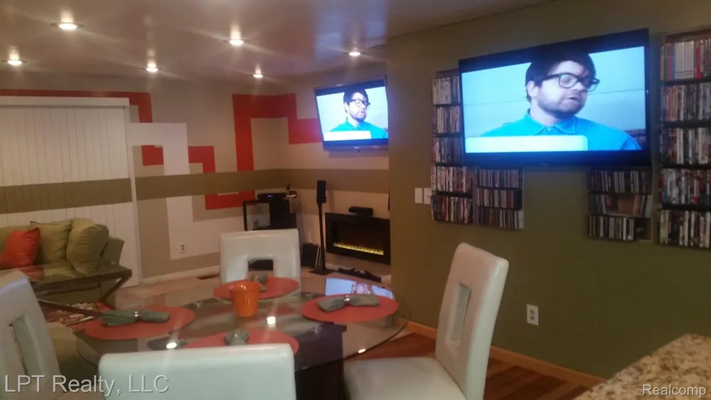 3304 Spinnaker Lane #47 Detroit City, MI 48207