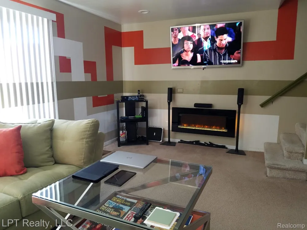 3304 Spinnaker Lane #47 Detroit City, MI 48207