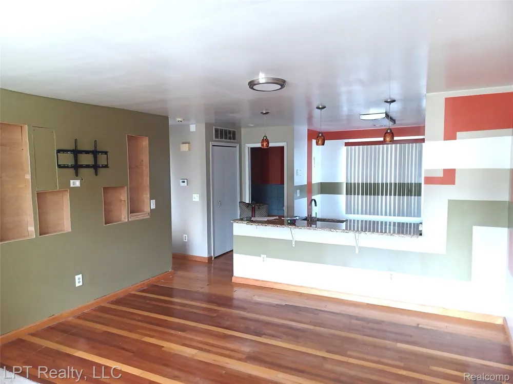 3304 Spinnaker Lane #47 Detroit City, MI 48207