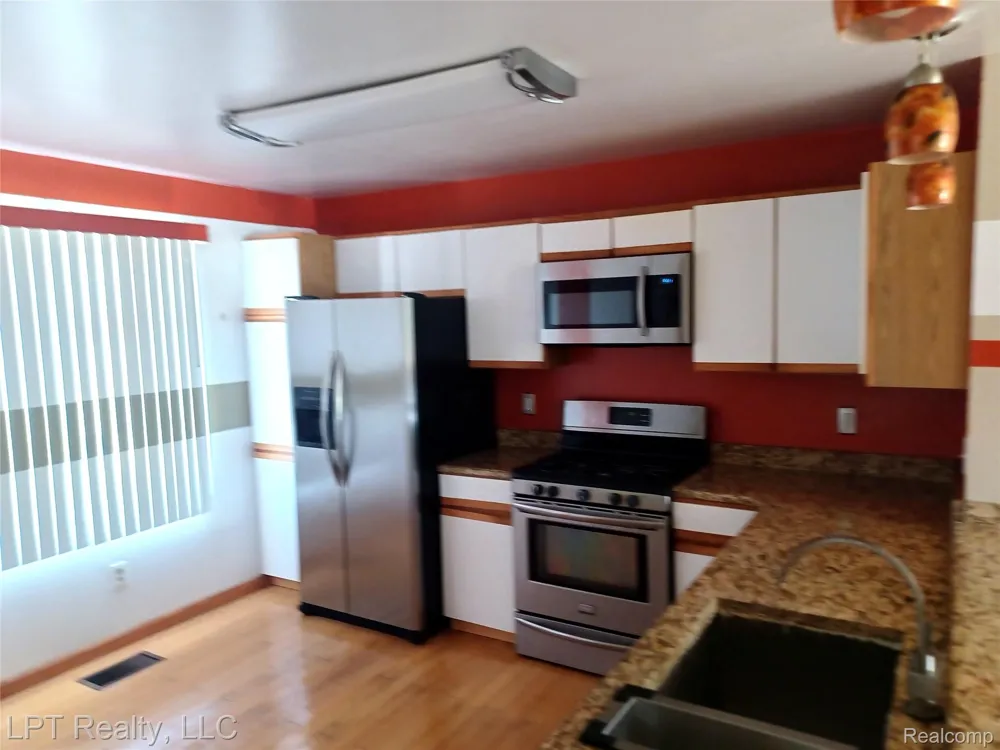 3304 Spinnaker Lane #47 Detroit City, MI 48207