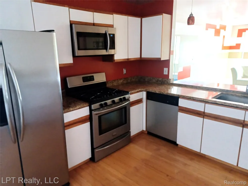 3304 Spinnaker Lane #47 Detroit City, MI 48207