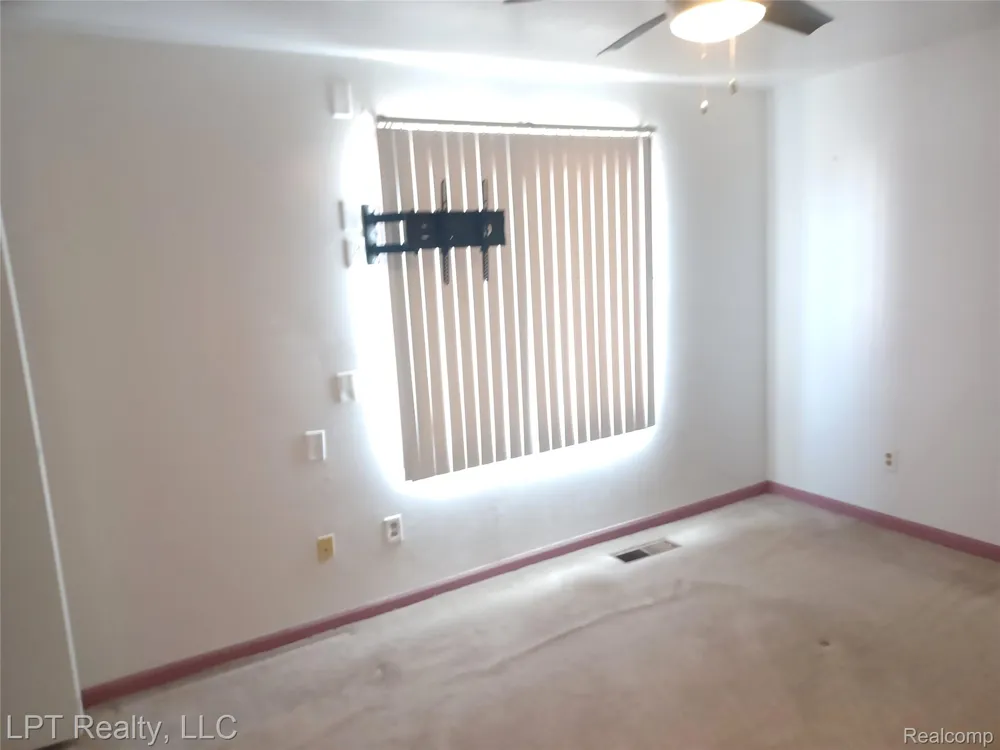3304 Spinnaker Lane #47 Detroit City, MI 48207