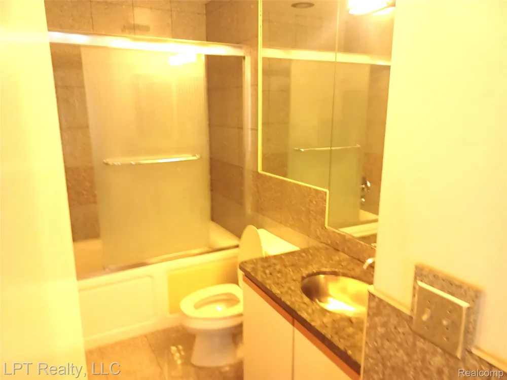 3304 Spinnaker Lane #47 Detroit City, MI 48207