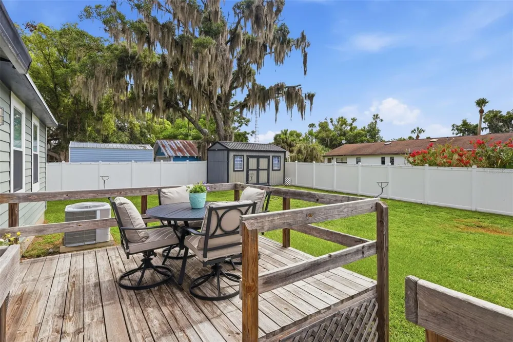 47 DAVIS AVENUE Umatilla, FL 32784
