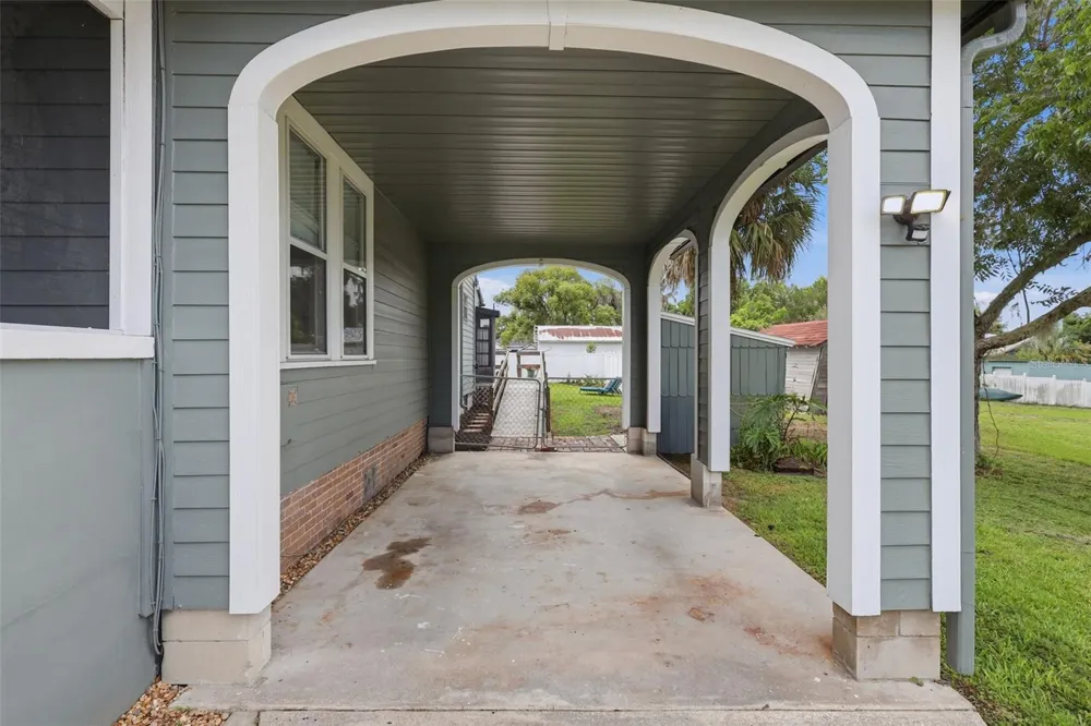 47 DAVIS AVENUE Umatilla, FL 32784