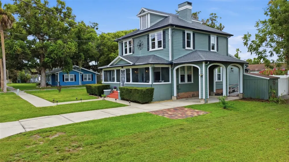 47 DAVIS AVENUE Umatilla, FL 32784