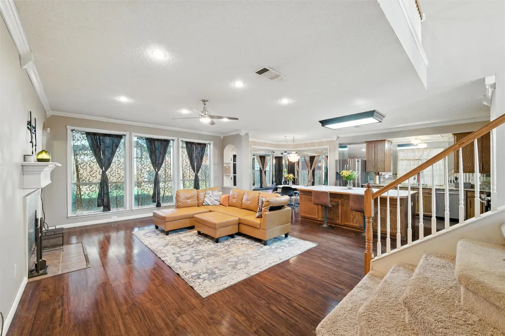 525 Magnolia Trail DeSoto, TX 75115