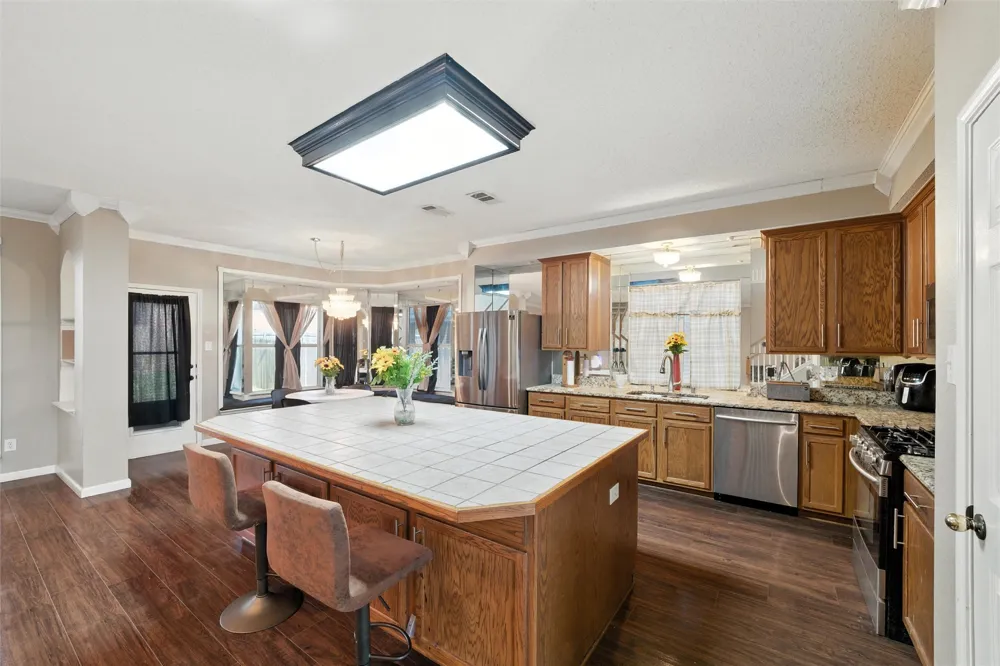 525 Magnolia Trail DeSoto, TX 75115