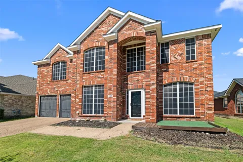 525 Magnolia Trail