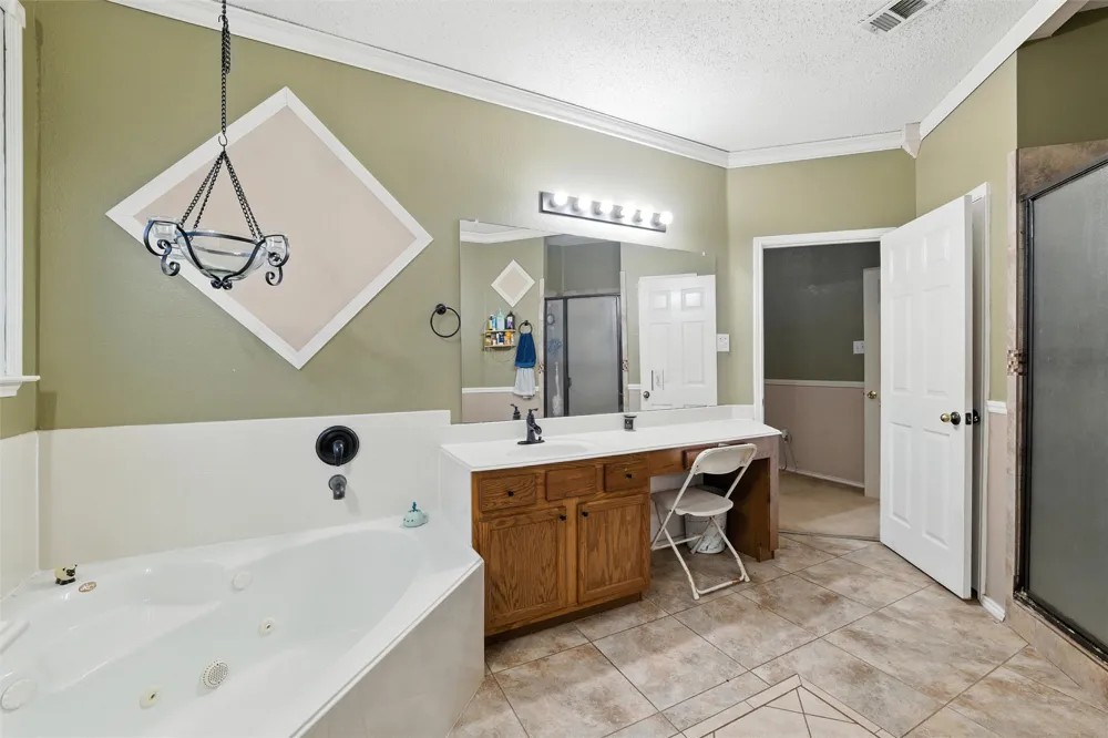 525 Magnolia Trail DeSoto, TX 75115