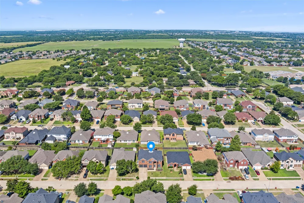 525 Magnolia Trail DeSoto, TX 75115
