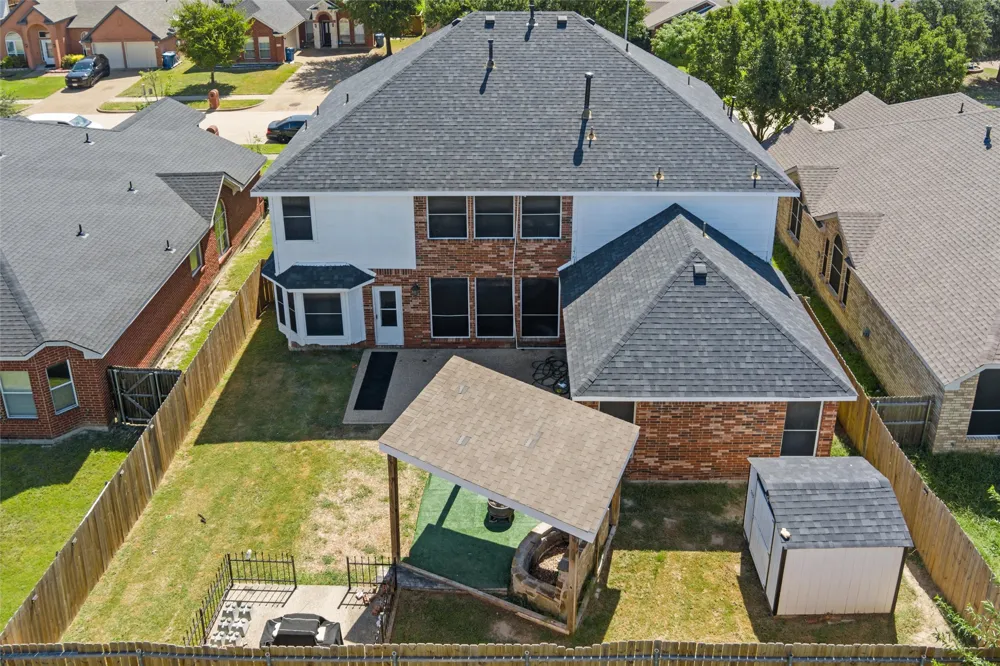 525 Magnolia Trail DeSoto, TX 75115