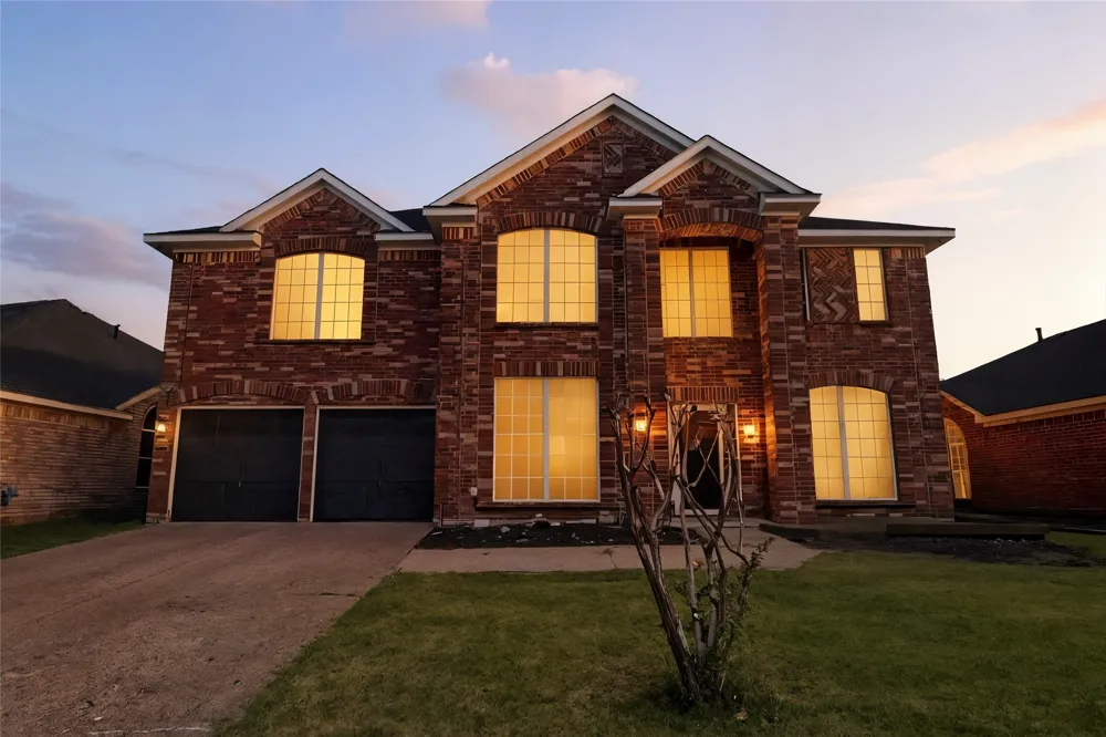 525 Magnolia Trail DeSoto, TX 75115