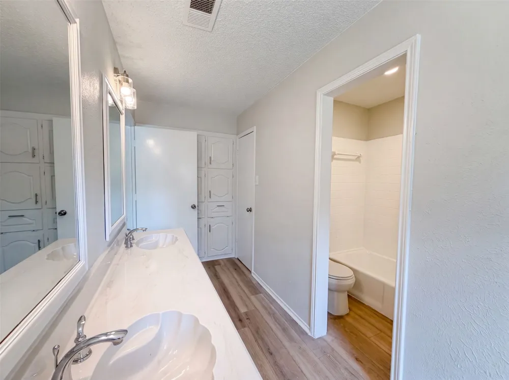940 Western Trail Keller, TX 76248
