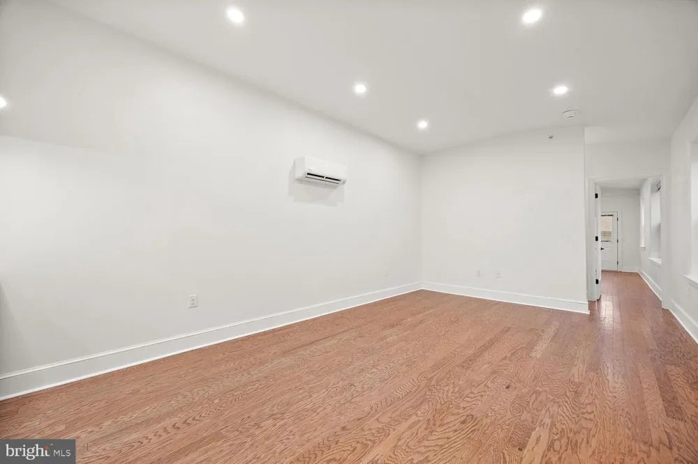 835 TATNALL STREET #302 Wilmington, DE 19801