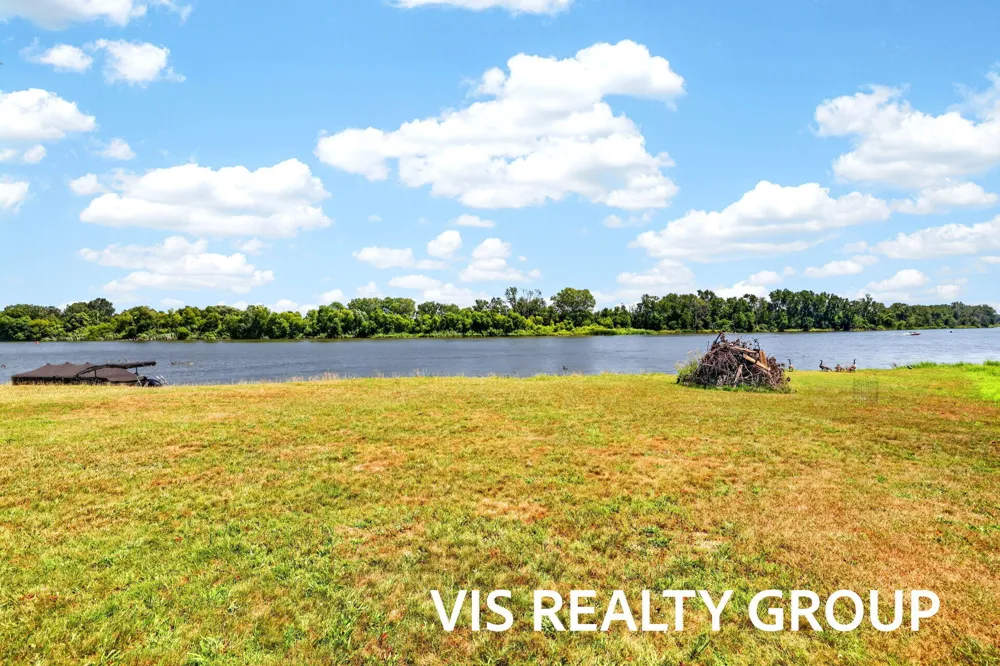 14911 Groenevelt Road Spring Lake, MI 49456