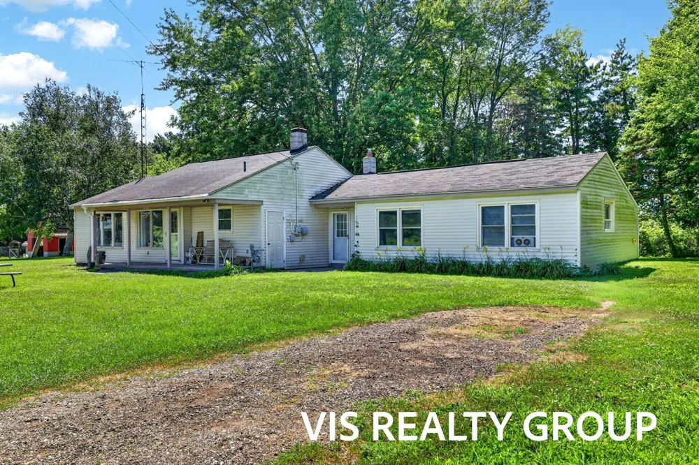 14911 Groenevelt Road Spring Lake, MI 49456