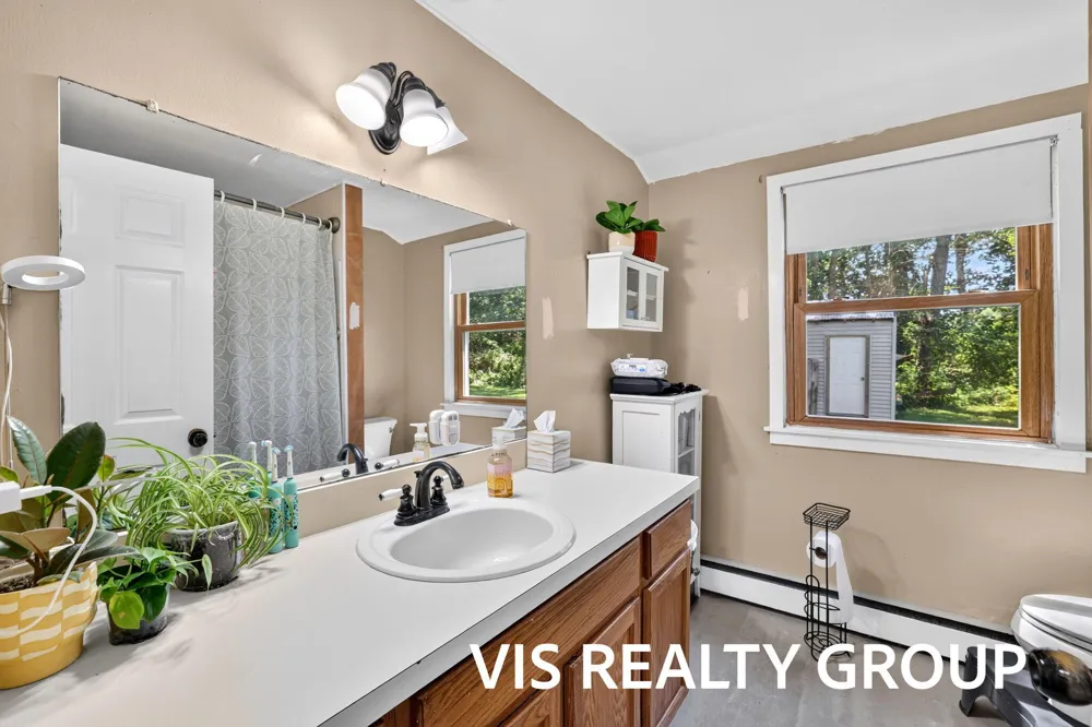 14911 Groenevelt Road Spring Lake, MI 49456