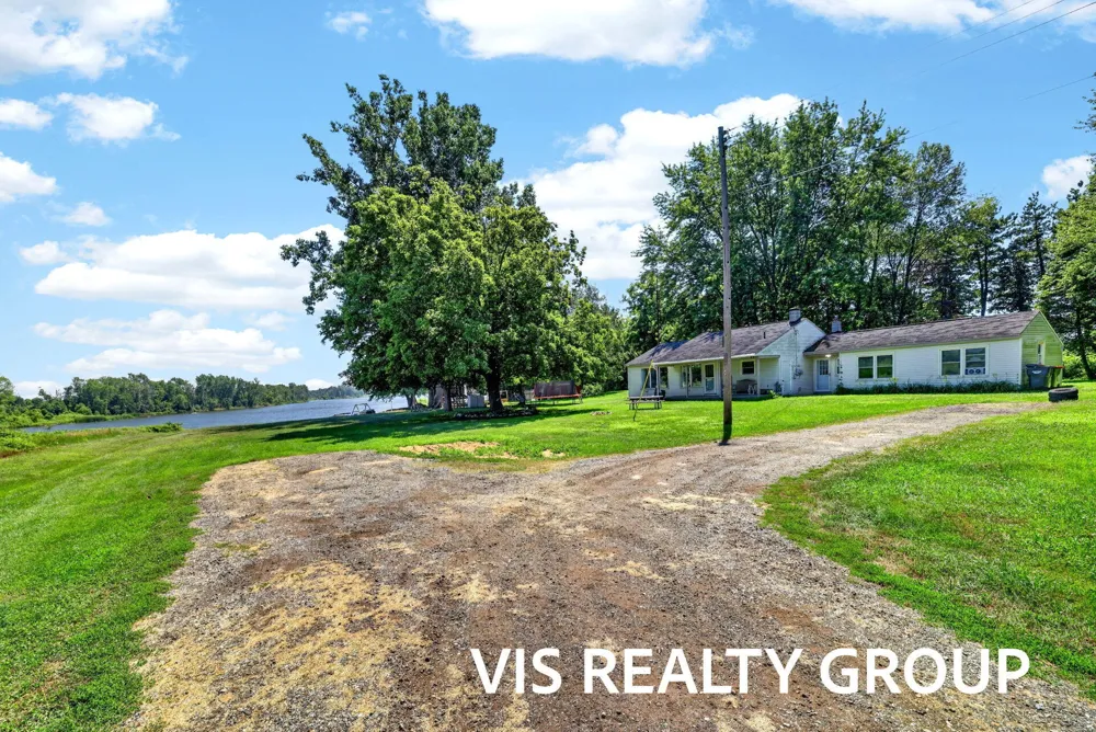 14911 Groenevelt Road Spring Lake, MI 49456