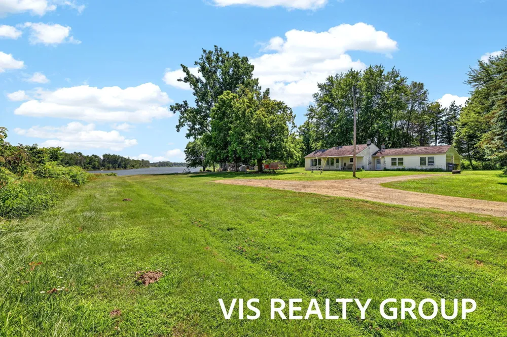 14911 Groenevelt Road Spring Lake, MI 49456
