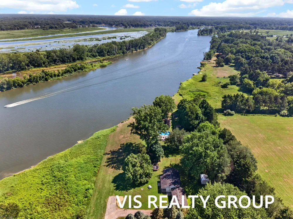 14911 Groenevelt Road Spring Lake, MI 49456