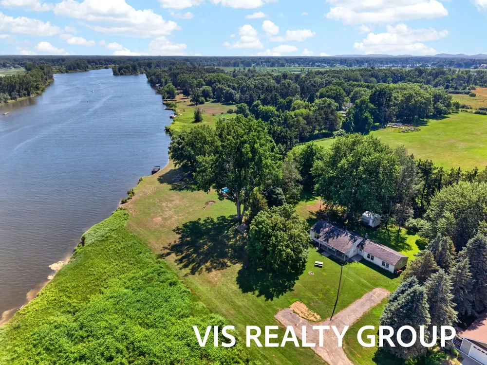 14911 Groenevelt Road Spring Lake, MI 49456