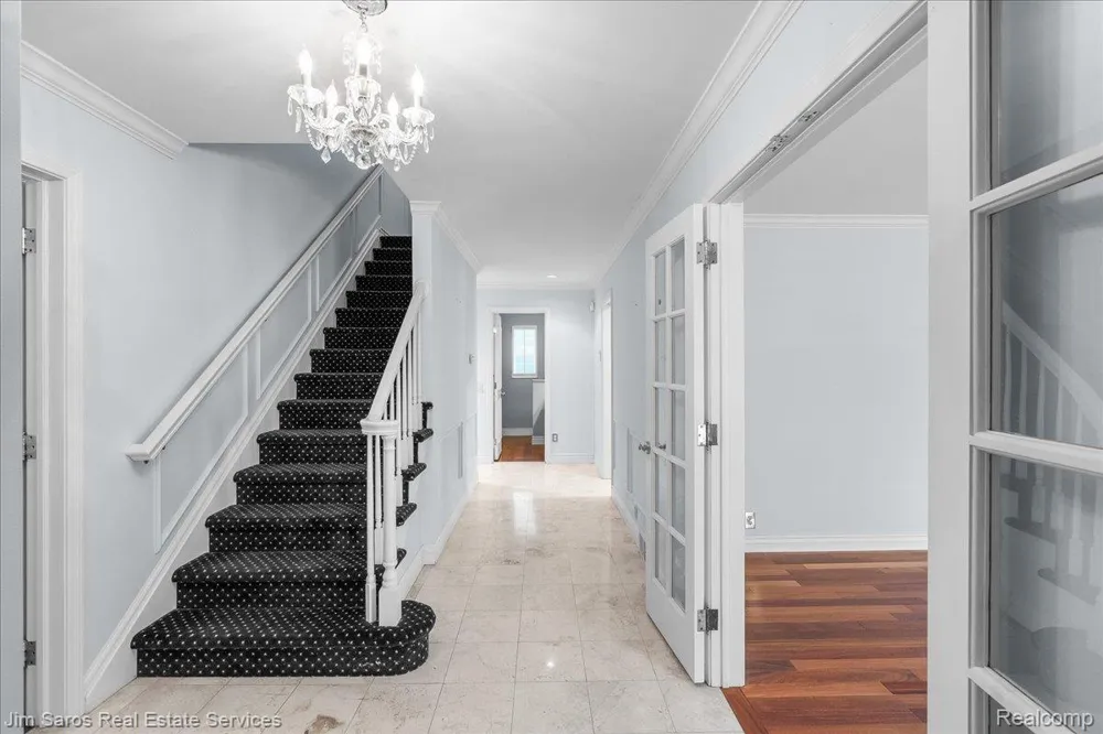 1023 Buckingham Road Grosse Pointe Park City, MI 48230
