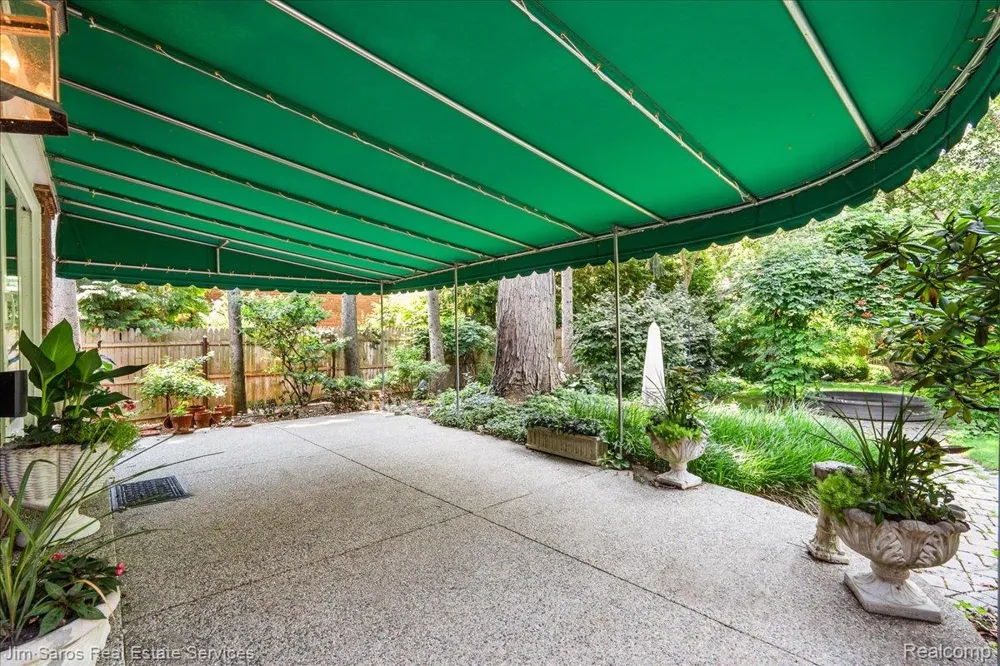 1023 Buckingham Road Grosse Pointe Park City, MI 48230