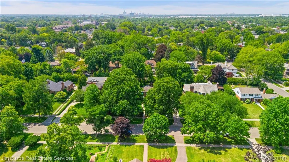 1023 Buckingham Road Grosse Pointe Park City, MI 48230