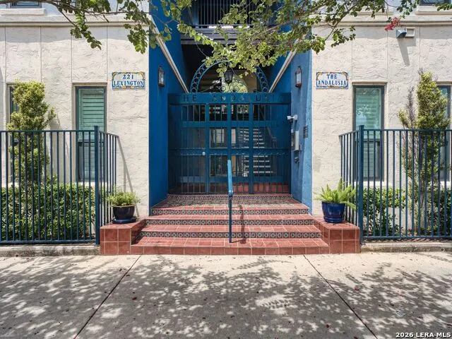 221 Lexington Avenue #104 San Antonio, TX 78215